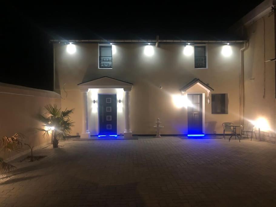 Kings Villa Near Disneyland Reserved Only For Family With Kids Saint-Germain-sur-Morin Exterior photo