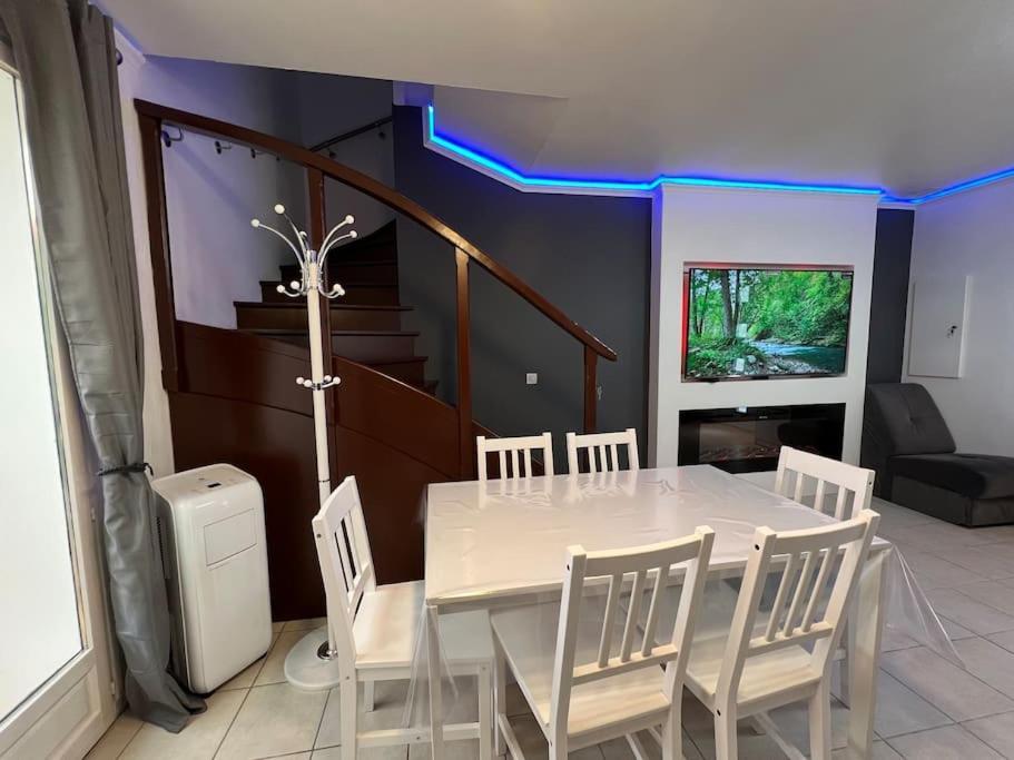 Kings Villa Near Disneyland Reserved Only For Family With Kids Saint-Germain-sur-Morin Exterior photo